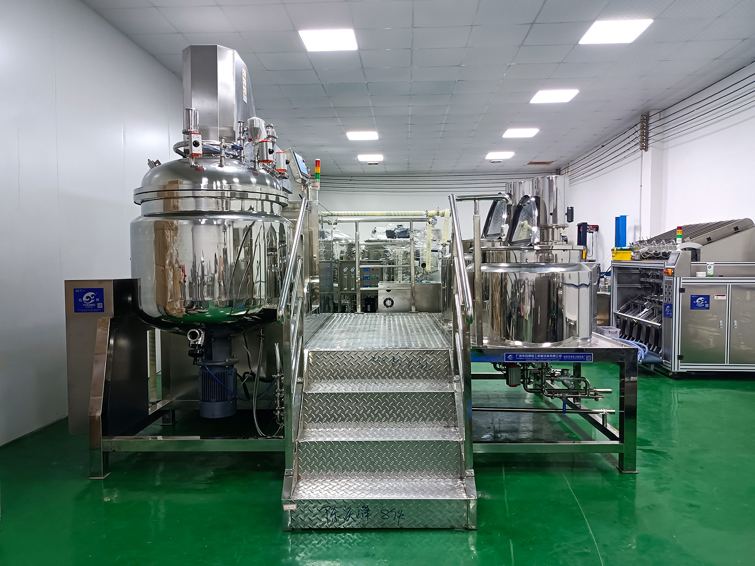 1681886895710829.jpg 500L乳化机_zm (2).jpg